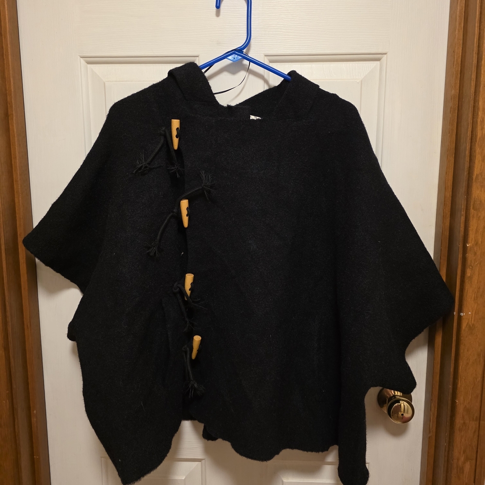 Free People Black Poncho with Wooden Accents One Size New Without Tags - Picture 4 of 11
